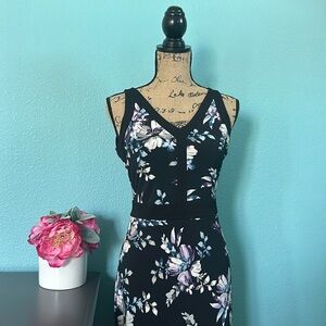 White House, Black Market Black Floral Maxi Sz XXS
